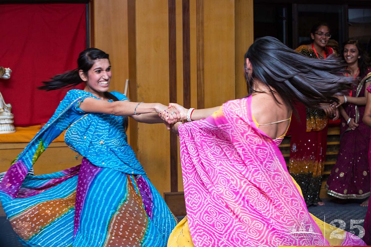 ©1987-2017 SKS Swaminarayan Temple East London